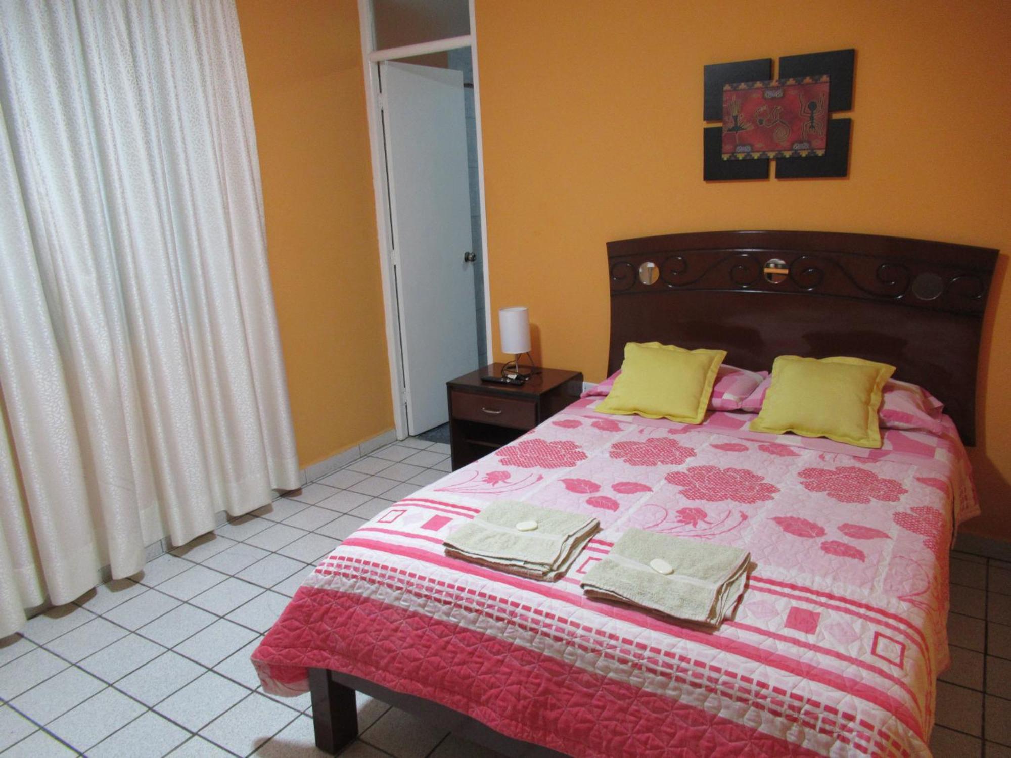 Kurmi Hostel Lima Airport Номер фото