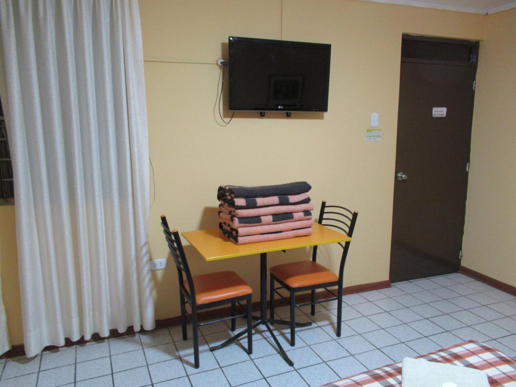 Kurmi Hostel Lima Airport Номер фото